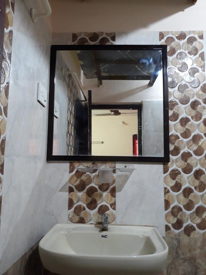 Sterling Homes Near Sankara Nethralaya & Apollo Hospitals Service With Kitchen Apartment Chennai