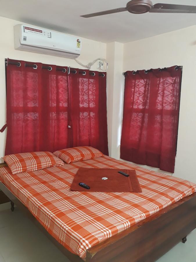 Apartment Sterling Homes Near Sankara Nethralaya & Apollo Hospitals Service With Kitchen Chennai